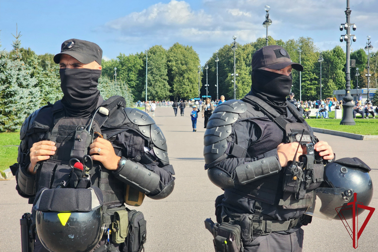 В Санкт-Петербурге подразделения Росгвардии обеспечили правопорядок во время футбольного матча «Зенит» – «Спартак»