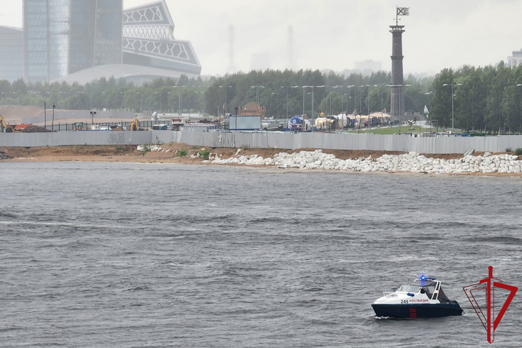 В Санкт-Петербурге подразделения Росгвардии обеспечили правопорядок во время футбольного матча "Зенит" – "Динамо"
