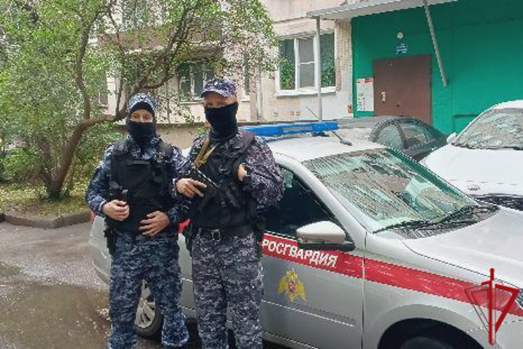 В Красногвардейском районе сотрудники Росгвардии спасли мужчину от необдуманного поступка