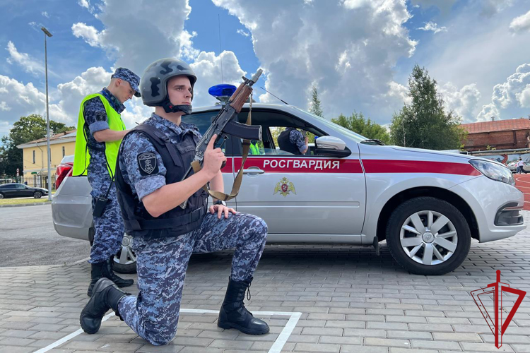 В Гатчине прошёл ежегодный Турнир памяти сотрудников вневедомственной охраны, погибших при исполнении служебного долга
