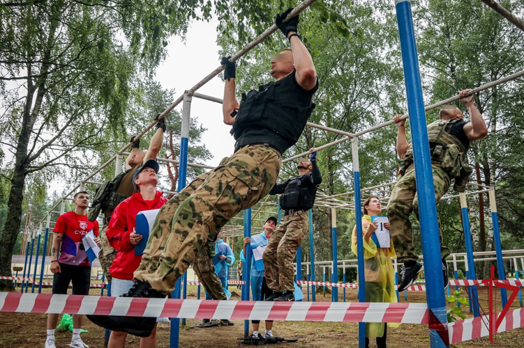 Команды СОБР "Гранит" Росгвардии стали победителями "Гонки специального назначения" в Ленобласти