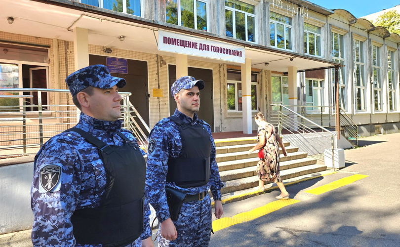 Подразделения ГУ Росгвардии приняли участие в обеспечении правопорядка и безопасности в Единый день голосования в Санкт-Петербурге и Ленобласти