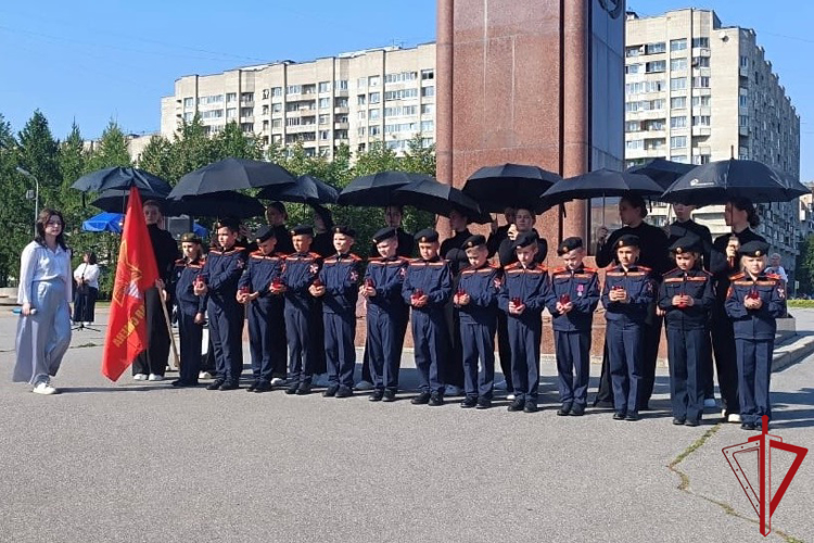 В Санкт-Петербурге сотрудники Росгвардии приняли участие в мероприятиях, посвященных Дню солидарности в борьбе с терроризмом