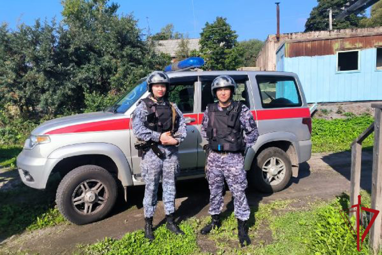 В Приозерском районе наряд Росгвардии оказали помощь мужчине, у которого резко ухудшилось самочувствие, когда он находился один в доме