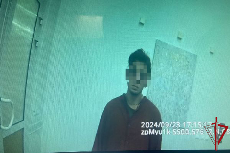 Сотрудники Росгвардии задержали посетителя Российской национальной библиотеки, пытавшегося похитить книгу из читального зала