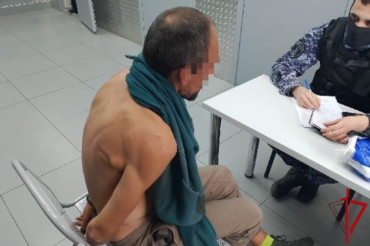 Сотрудники Росгвардии задержали нетрезвого гражданина, нарушавшего общественный порядок на территории Петропавловской крепости