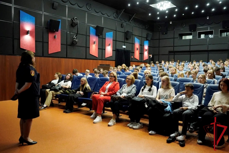 В Санкт-Петербурге сотрудники Росгвардии приняли участие в мероприятиях, посвященных Дню солидарности в борьбе с терроризмом