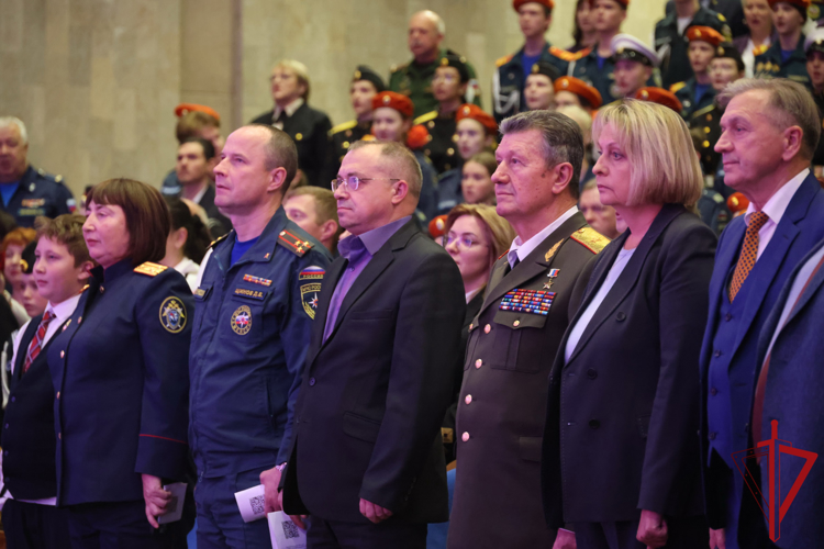 В Санкт-Петербурге кадеты Росгвардии приняли участие в итоговом смотре-конкурсе «Виват, кадет!»
