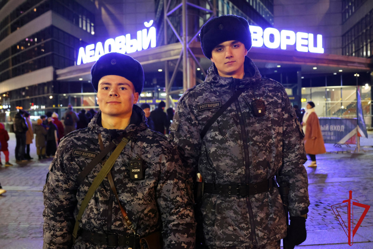 Подразделения Росгвардии обеспечили правопорядок при проведении хоккейного матча «СКА» - «Локомотив»