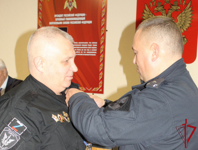 В транспортном ОМОН "Балтика" Росгвардии состоялось торжественное собрание, посвященное Дню ветерана войск правопорядка