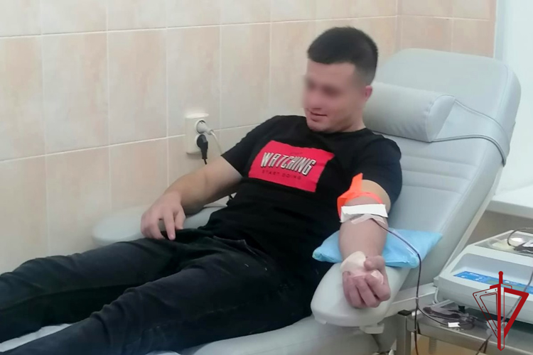Сотрудники транспортного ОМОН Росгвардии сдали кровь для пациентов онкологического центра