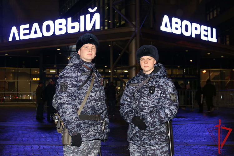 Сотрудники ГУ Росгвардии приняли участие в обеспечении правопорядка при проведении хоккейного матча «СКА» - «Сочи»
