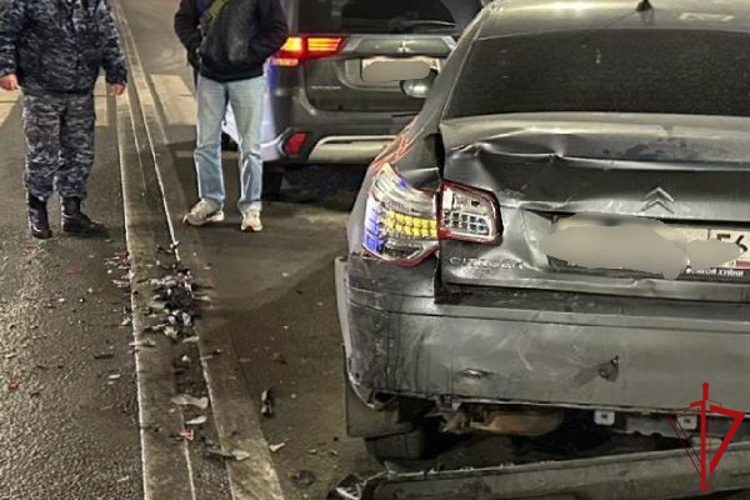 В центре Петербурга росгвардейцы задержали нетрезвого водителя из Вологодской области, скрывшегося с места ДТП