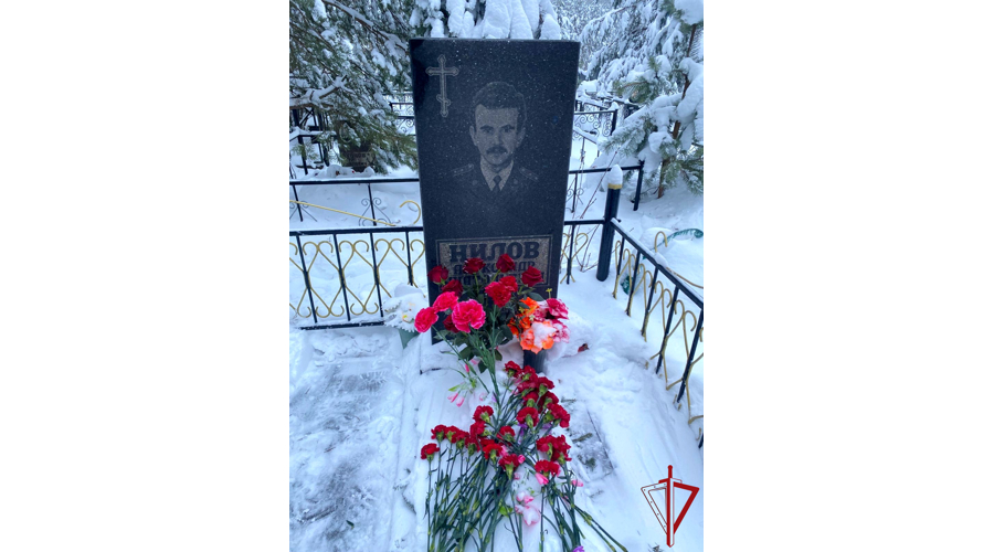Представители Росгвардии почтили память сослуживцев, погибших 25 лет назад при исполнении служебного долга  