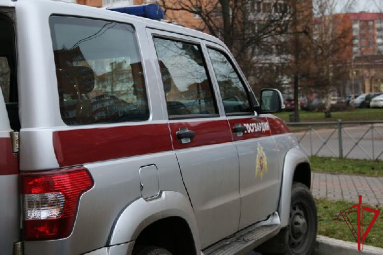 В Приморском районе сотрудники Росгвардии задержали нетрезвого гражданина, нанесшего телесные повреждения фельдшеру скорой помощи