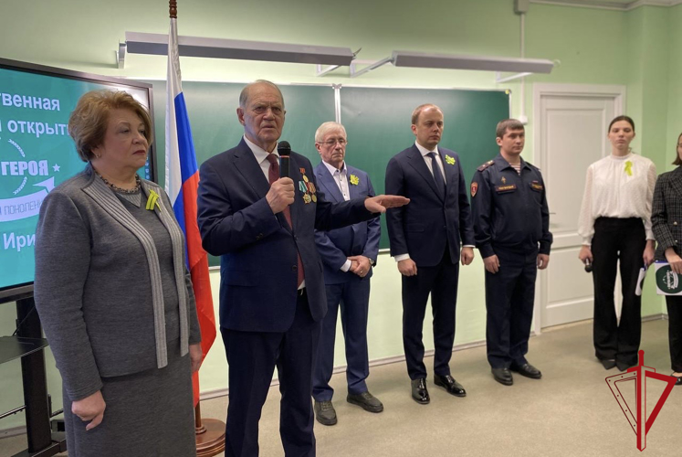 В Красногвардейском районе представители Росгвардии приняли участие в церемонии открытия «Парты героя»