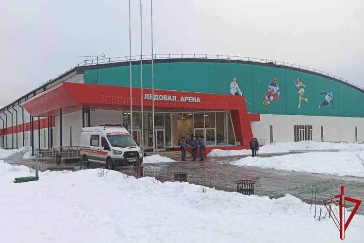 В Выборге сотрудники Росгвардии обеспечили правопорядок при проведении чемпионата и первенства СЗ ФО России по фигурному катанию