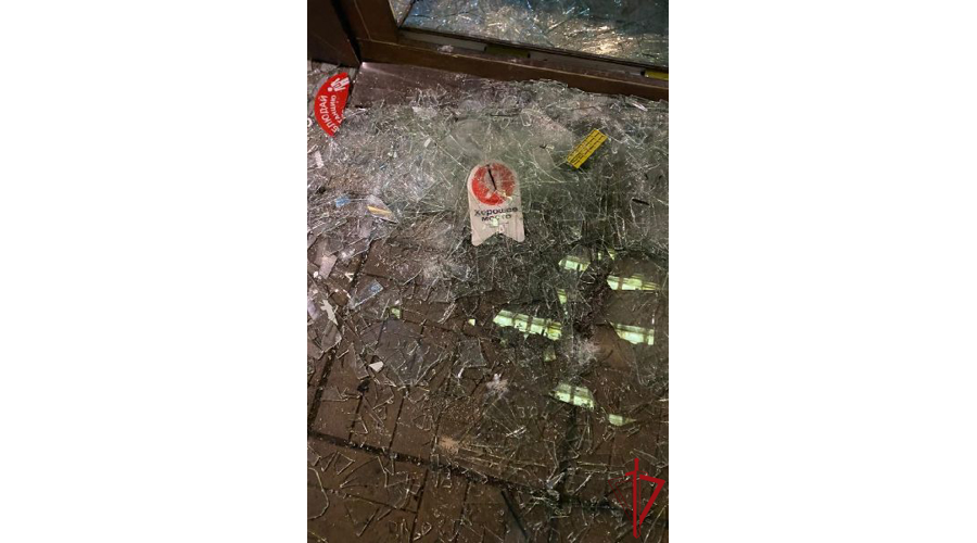 Во Фрунзенском районе сотрудники Росгвардии задержали хулигана, устроившего погром на автомойке