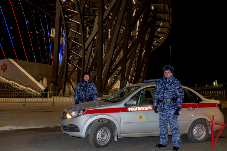 Подразделения Росгвардии обеспечили правопорядок при проведении хоккейного матча «СКА» - «Локомотив»