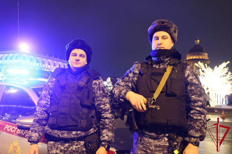 В Санкт-Петербурге и Ленинградской области сотрудники Росгвардии обеспечили правопорядок в Рождество Христово