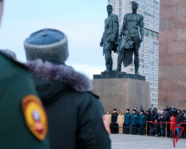 Память погибших защитников Ленинграда почтил заместитель директора Росгвардии