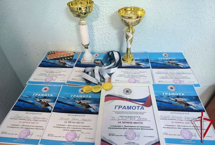 В Приозерске сотрудники Росгвардии стали победителями чемпионата по плаванию, посвященного Дню защитника Отечества