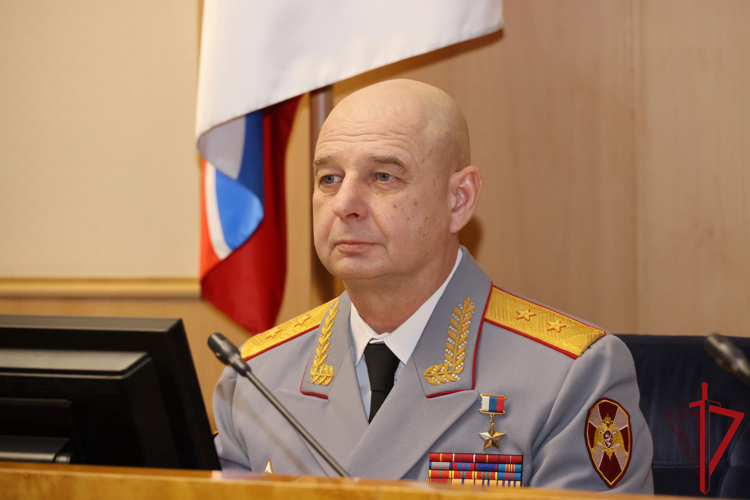 В правительстве Ленинградской области наградили росгвардейцев