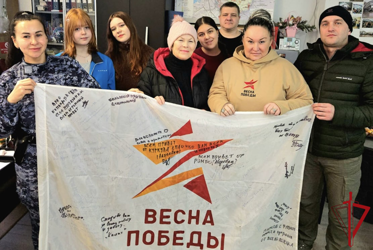 Во Всеволожске сотрудница Росгвардии приняла участие в сборе гуманитарного груза для военнослужащих на СВО