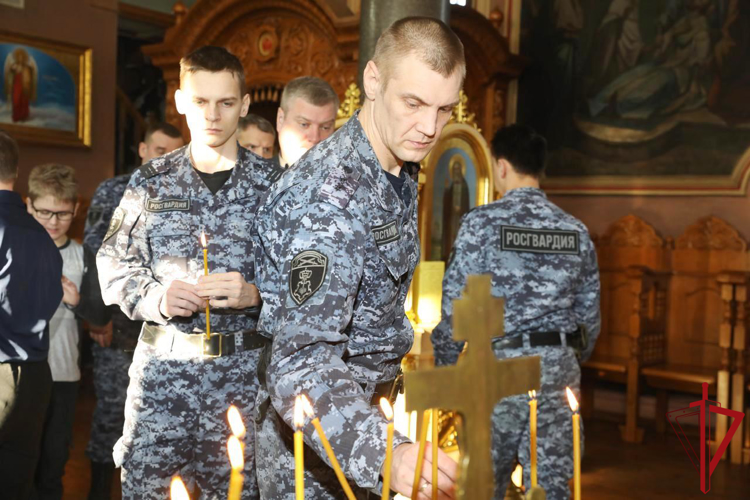 В Волхове представители Росгвардии почтили память воинов, погибших в ходе СВО