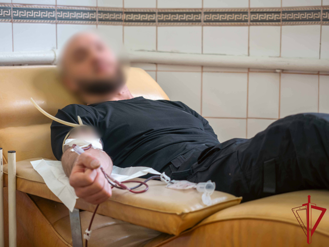 Сотрудники петербургского СОБР Росгвардии сдали кровь для пациентов медицинского учреждения
