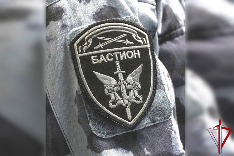 В Петербурге сотрудники ОМОН Росгвардии оказали содействие полиции в проведении рейда по выявлению нелегальных мигрантов