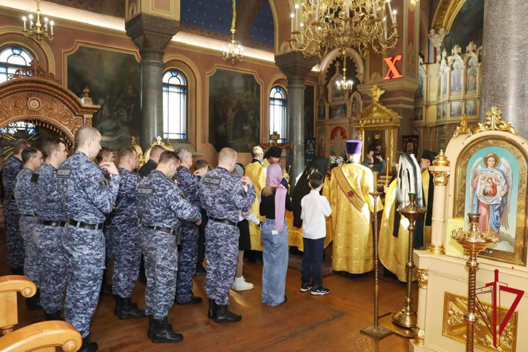 В Волхове представители Росгвардии почтили память воинов, погибших в ходе СВО