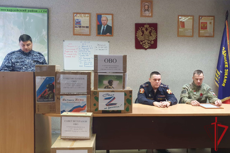 В Красногвардейском районе сотрудники вневедомственной охраны собрали гуманитарный груз для военнослужащих на СВО