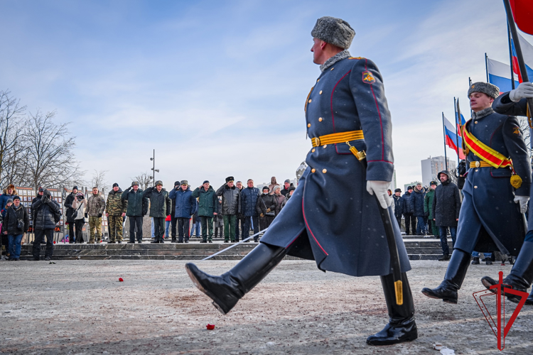 В Санкт-Петербурге росгвардейцы почтили память россиян, исполнявших служебный долг за пределами Отечества
