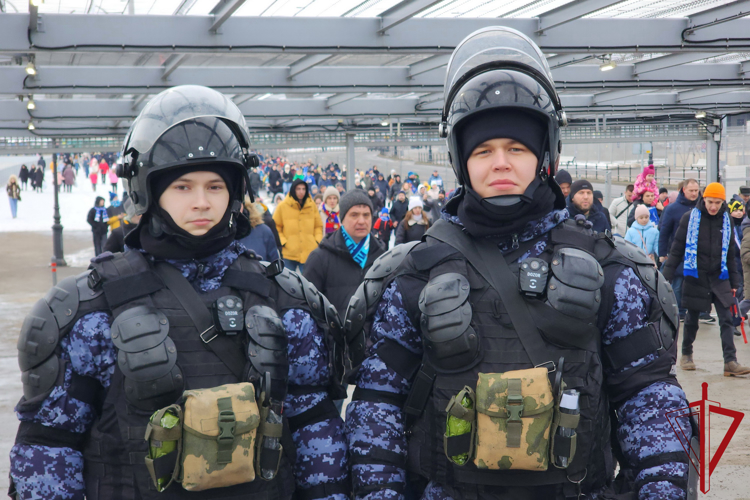 В Санкт-Петербурге подразделения Росгвардии обеспечили правопорядок во время футбольного матча «Зенит» – «ЦСКА»