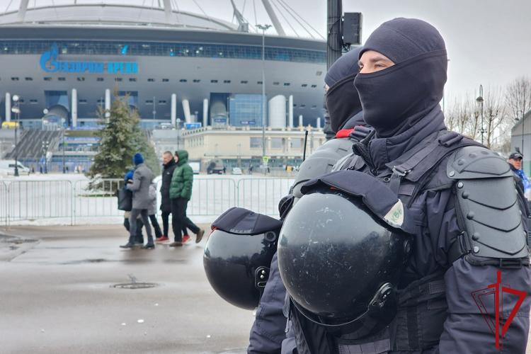 В Санкт-Петербурге подразделения Росгвардии обеспечили правопорядок во время футбольного матча «Зенит» – «ЦСКА»