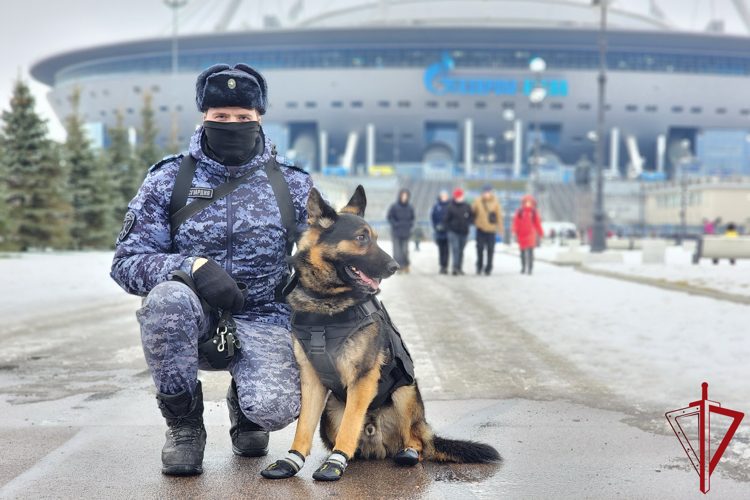 В Санкт-Петербурге подразделения Росгвардии обеспечили правопорядок во время футбольного матча «Зенит» – «ЦСКА»
