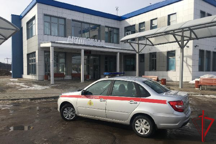 В Ленобласти наряд Росгвардии задержал нетрезвого хулигана, повредившего имущество автовокзала
