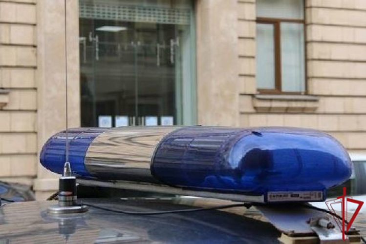 В Невском районе сотрудники Росгвардии задержали дебошира, избившего бутылкой двух посетителей бара
