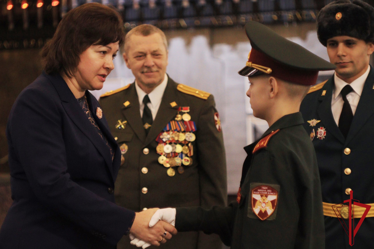 В Санкт-Петербурге учащиеся подшефных классов Росгвардии принесли клятву кадета 