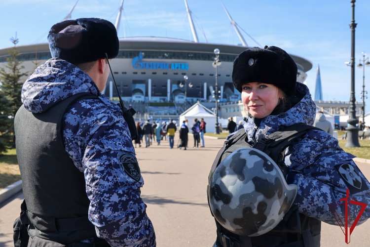 Подразделения Росгвардии обеспечили правопорядок при проведении футбольного матча Российской Премьер-Лиги