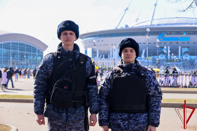 Подразделения Росгвардии обеспечили правопорядок при проведении футбольного матча Российской Премьер-Лиги