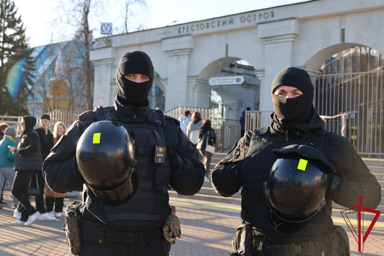 Подразделения Росгвардии обеспечили правопорядок при проведении футбольного матча Российской Премьер-Лиги