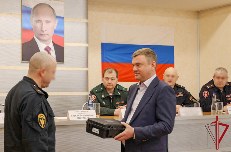 Вице-губернатор Санкт-Петербурга посетил базу расположения ОМОН "Бастион" Росгвардии