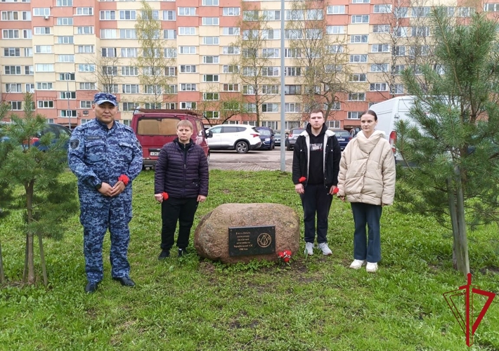 Сотрудники Росгвардии приняли участие в мероприятиях, посвященных Дню памяти погибших в радиационных авариях и катастрофах