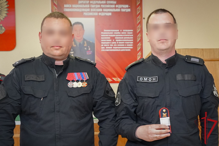В Санкт-Петербурге поздравили ОМОН «Балтика» (на транспорте) Росгвардии с 32-летием со дня образования