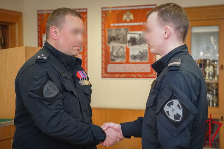 В Санкт-Петербурге поздравили ОМОН «Балтика» (на транспорте) Росгвардии с 32-летием со дня образования