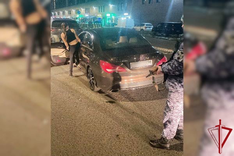 В Приморском районе наряд Росгвардии задержал нетрезвую женщину-водителя, грубо нарушившую правила дорожного движения