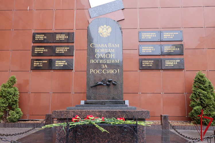 Вице-губернатор Санкт-Петербурга посетил базу расположения ОМОН "Бастион" Росгвардии