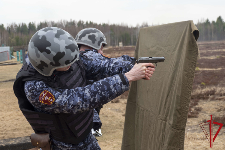 В Северо-Западном округе ВНГ РФ прошел очередной этап конкурса профессионального мастерства среди сотрудников групп задержания вневедомственной охраны